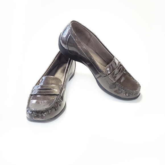 6.5 Life Stride Soft Penny Loafer Flat Comfort Shoe - Picture 1 of 8